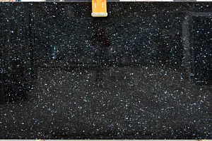 Лабрадорит Labrador Dark (Emerald Pearl)