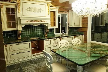 Новая работа мастеров: столешница из кварцита