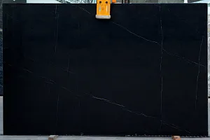 Мрамор Nero Marguino