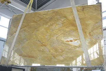 Кварцит Macaubas Gold