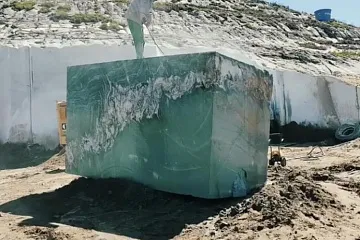 Кварцит Tropical Quartzite