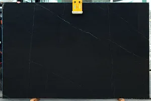Мрамор Nero Marguino