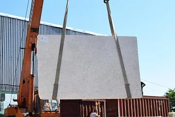 Большое поступление бежевого мрамора из Омана