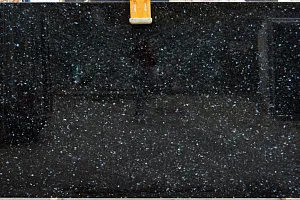 Лабрадорит Labrador Dark (Emerald Pearl)